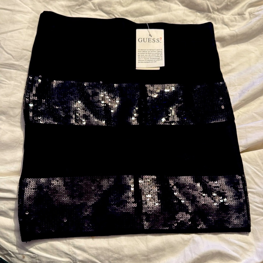 NWT Beautiful Guess Skirt skin tight